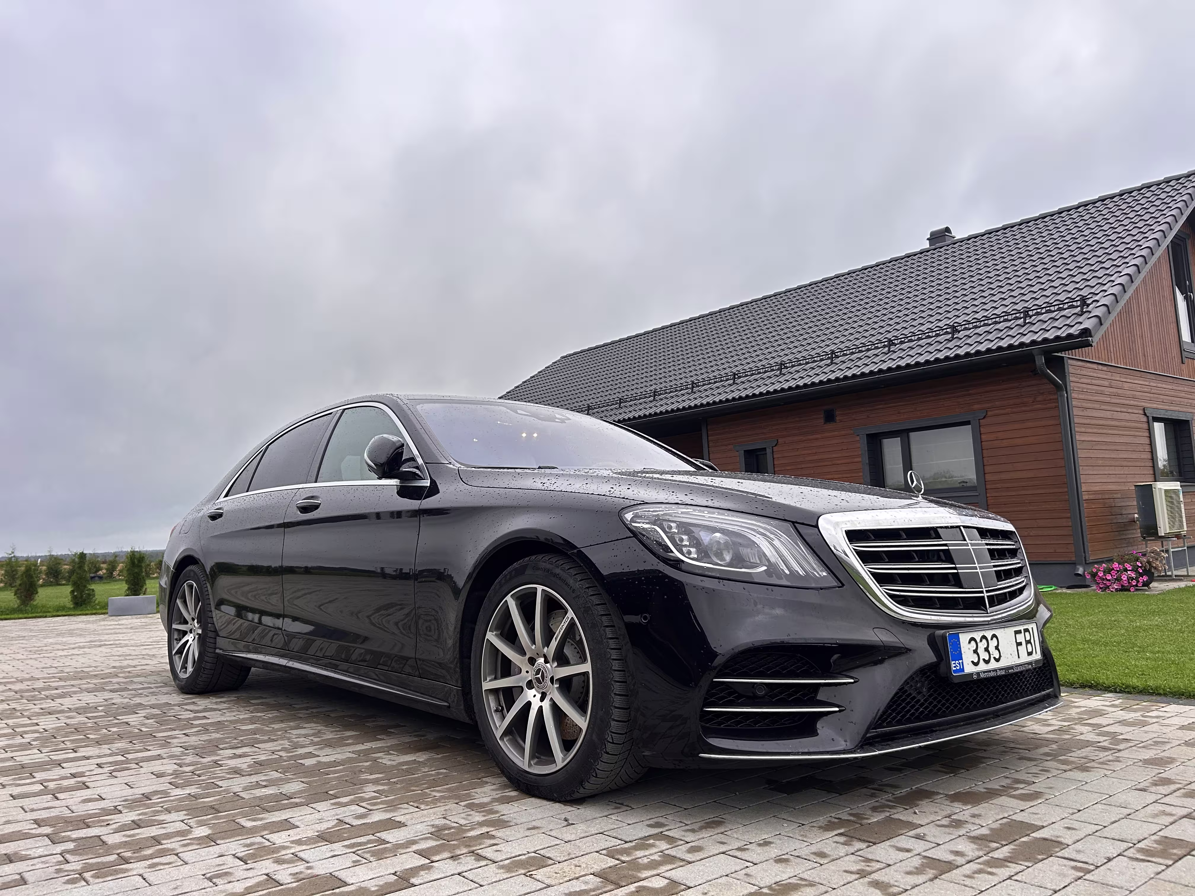 Mercedes-Benz Front